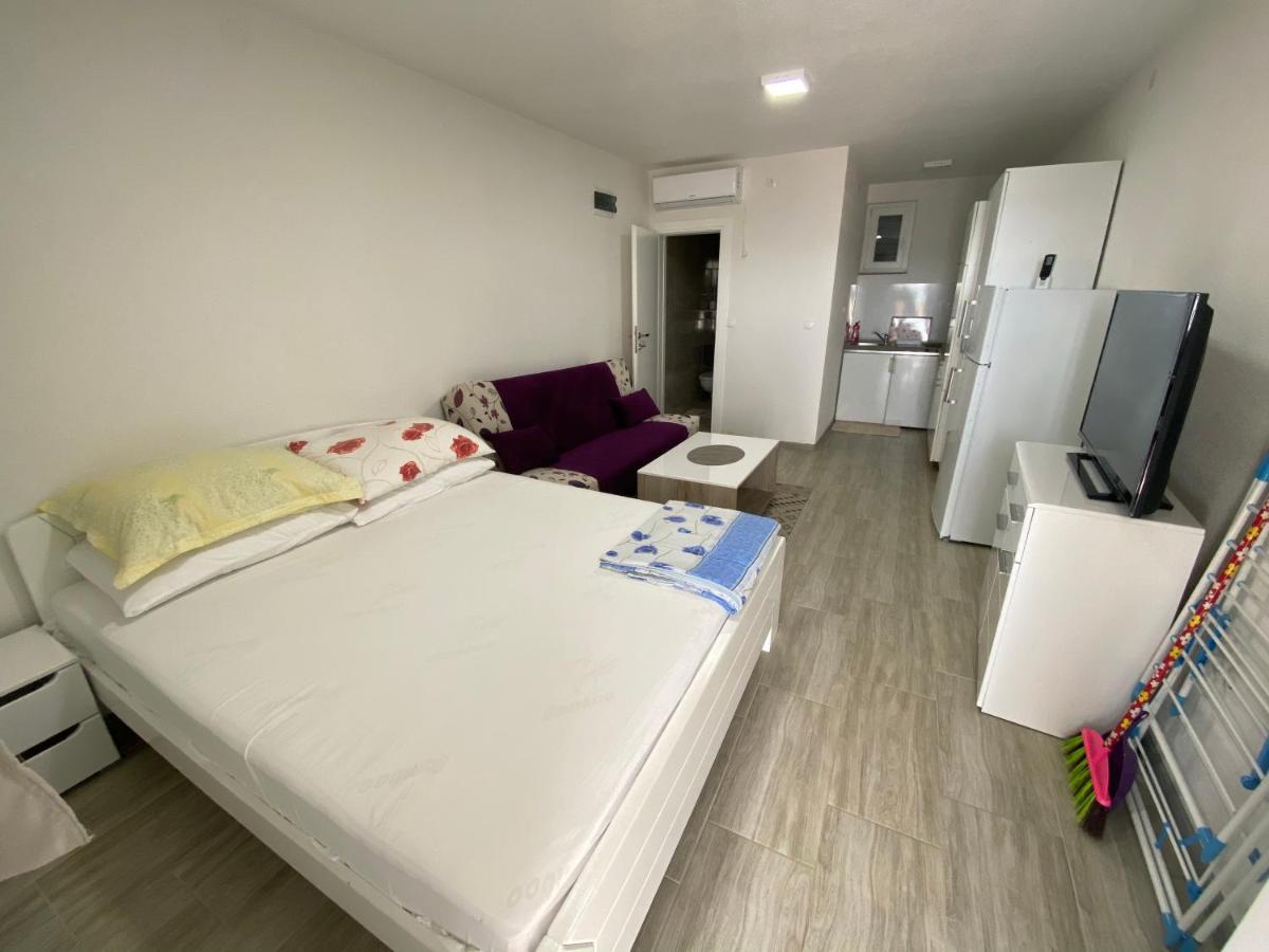 Apartmani Anita Starigrad Paklenica Exteriör bild