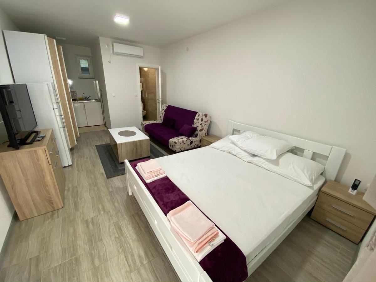 Apartmani Anita Starigrad Paklenica Exteriör bild