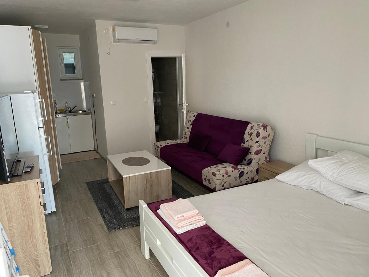 Apartmani Anita Starigrad Paklenica Exteriör bild