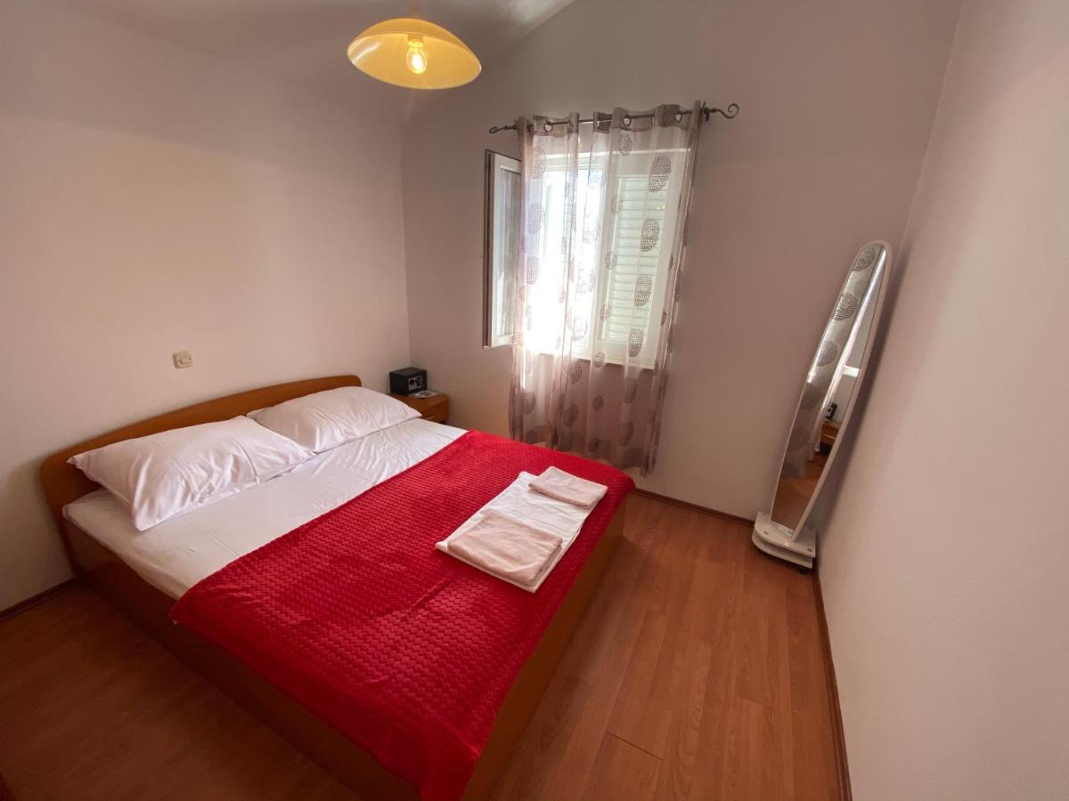 Apartmani Anita Starigrad Paklenica Exteriör bild