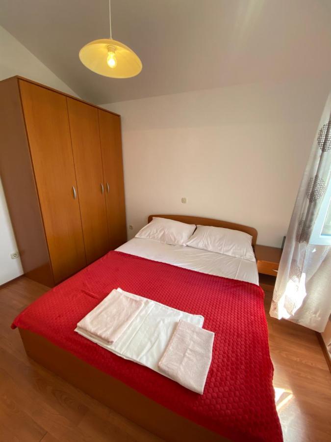 Apartmani Anita Starigrad Paklenica Exteriör bild