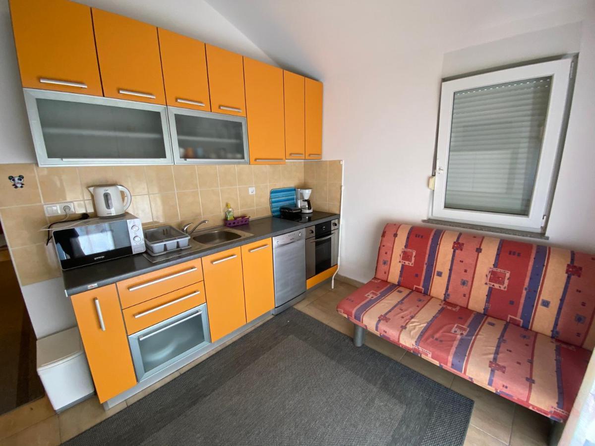 Apartmani Anita Starigrad Paklenica Exteriör bild