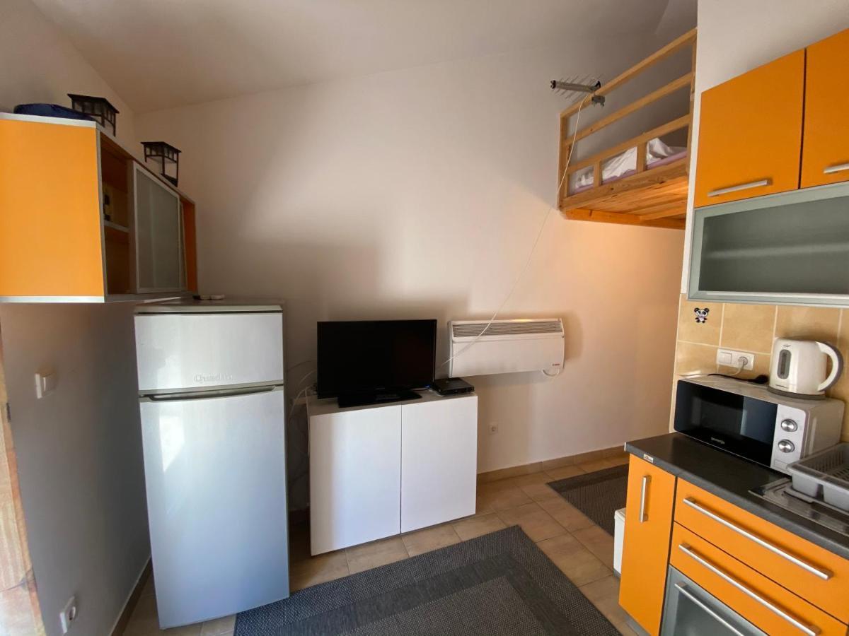Apartmani Anita Starigrad Paklenica Exteriör bild