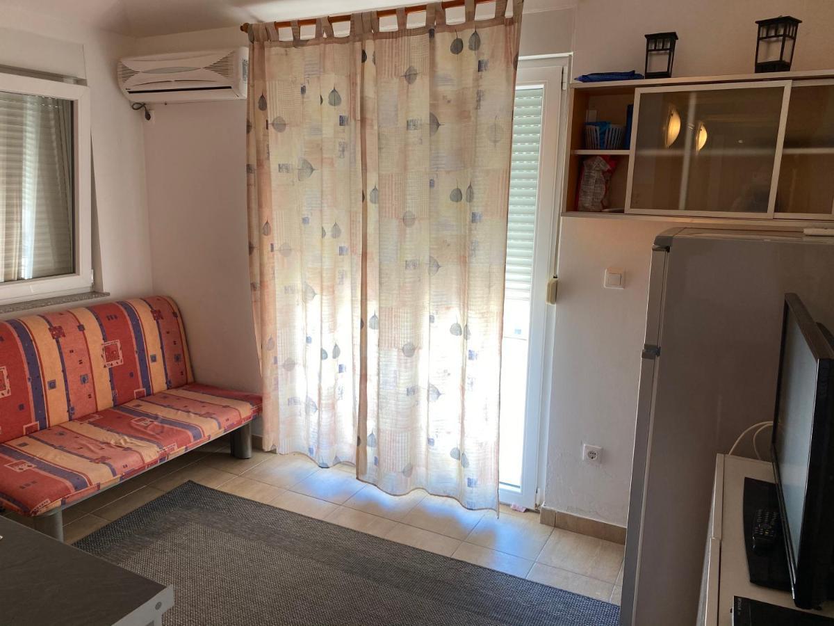 Apartmani Anita Starigrad Paklenica Exteriör bild