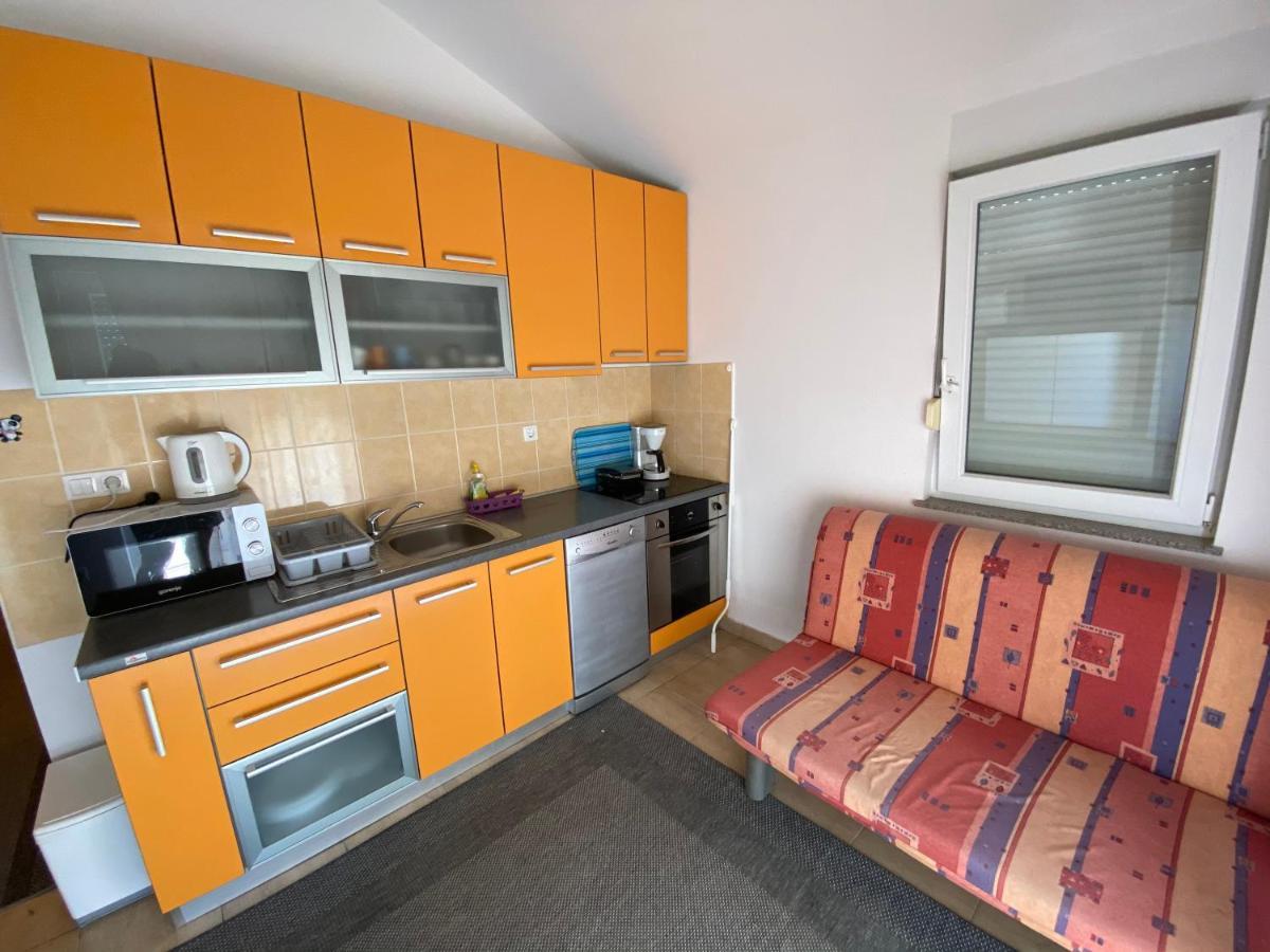 Apartmani Anita Starigrad Paklenica Exteriör bild