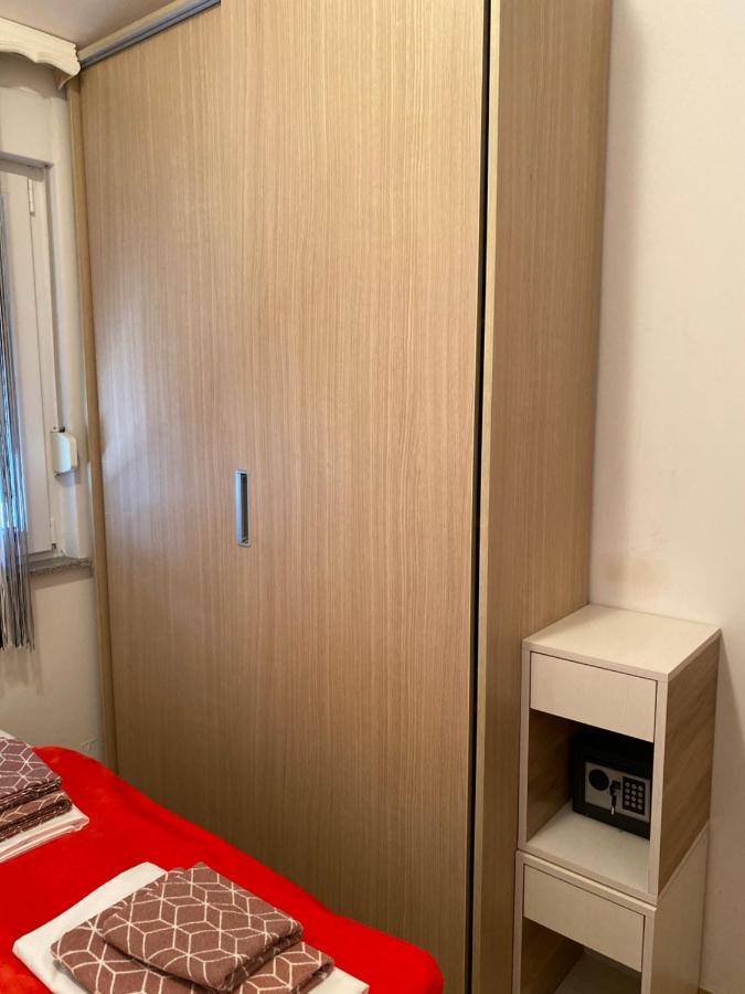 Apartmani Anita Starigrad Paklenica Exteriör bild